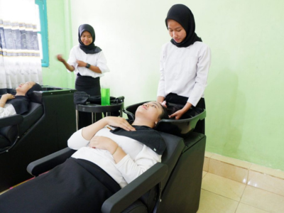 Ruang Praktek Kecantikan Rambut